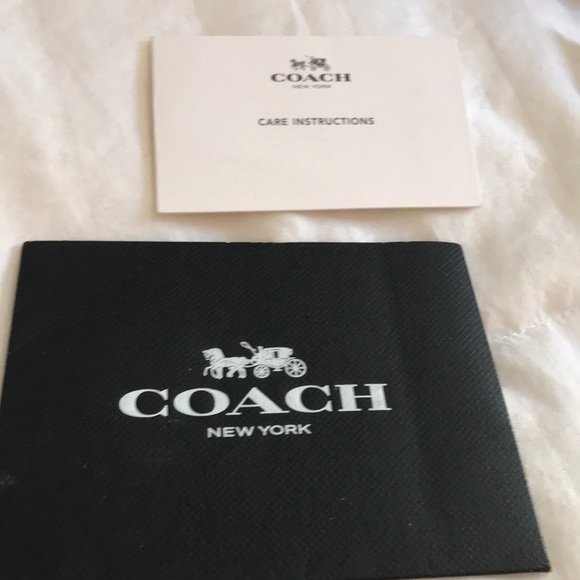 Coach purse - Picture 3 of 7